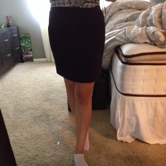 Banana Republic navy blue pin stripped skirt