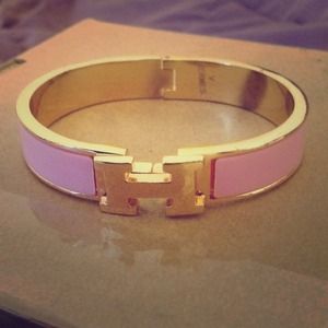 👀 New pink and gold tone bracelet