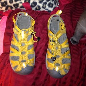 REDUCED Keen sandals!