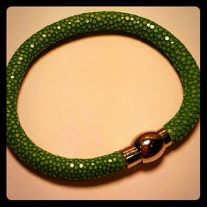SOLD - Stingray bracelet GREEN w/ magnetic closure