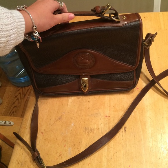 Vintage Dooney & Bourke satchel!