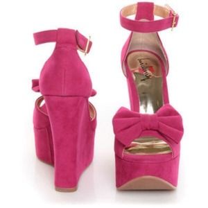 Fuchsia Luichiny wedges.
