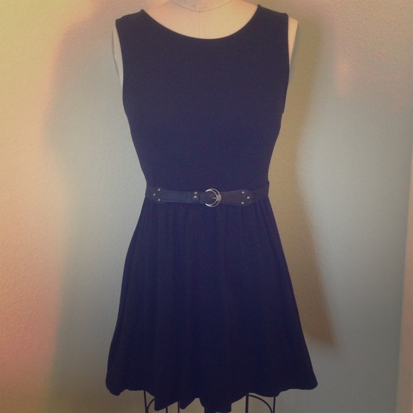 Black Knit Sleeveless Dress