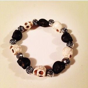 black and silver beaded skull bracelet