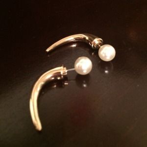 Cream/pearl studs with gold horn backs