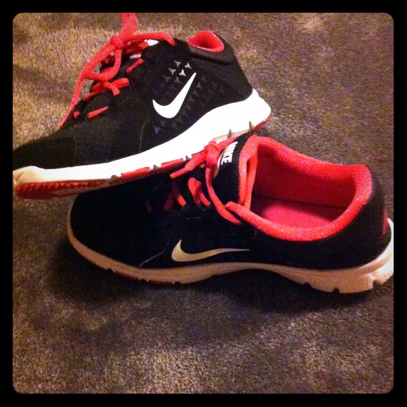 Nike shoes 5.5