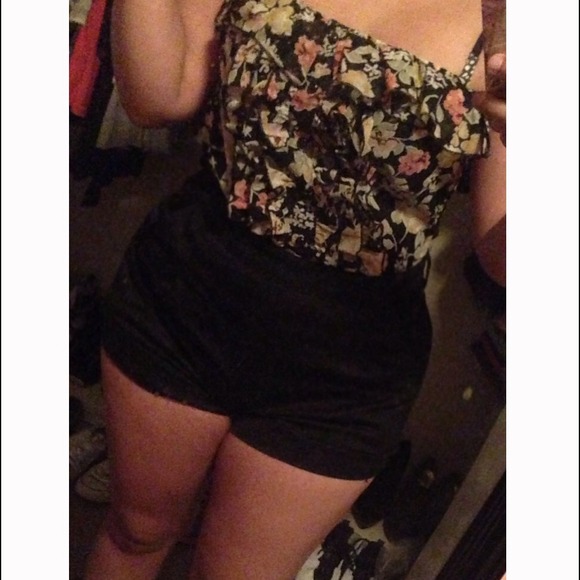 Romper - Picture 4 of 4