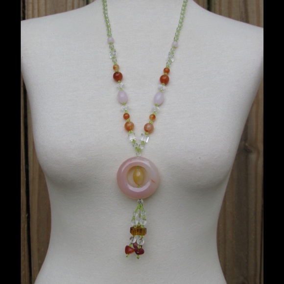 Stunning lariat style beaded necklace!