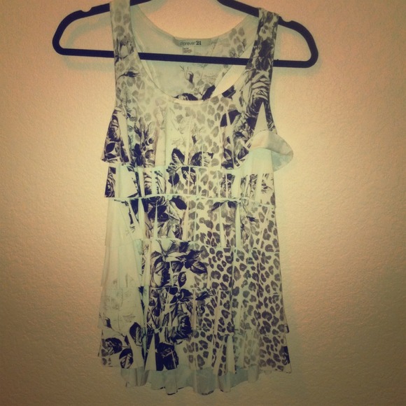 White ruffled tank top