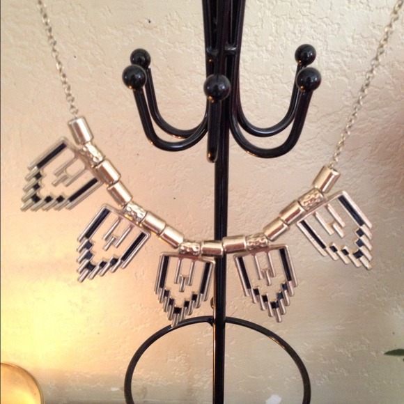 Necklace bundle - Picture 2 of 3