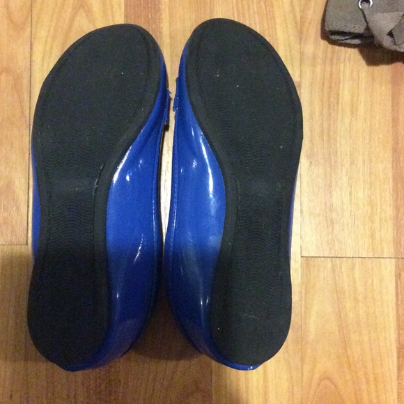 Blue Flats - Picture 3 of 3