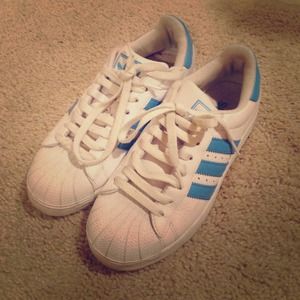 Adidas superstar shell toes sneaker