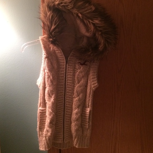 Tan Hollister zip up no sleeve sweater