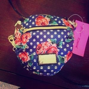 Discount through PP Betsey Johnson crossbody purse