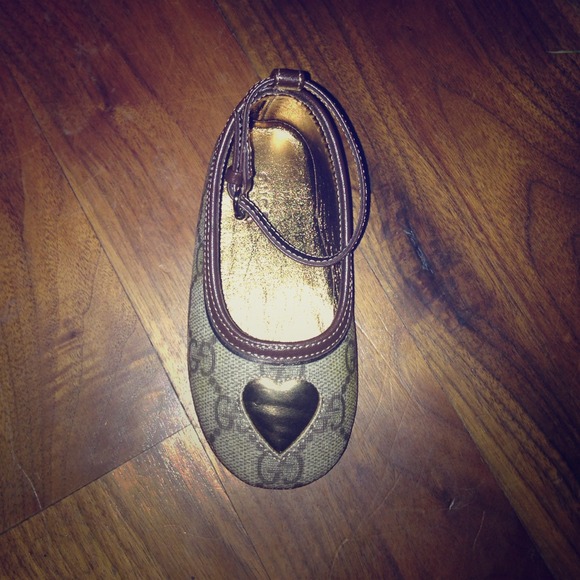 Baby gucci shoes