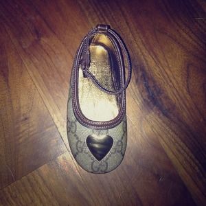 Baby gucci shoes