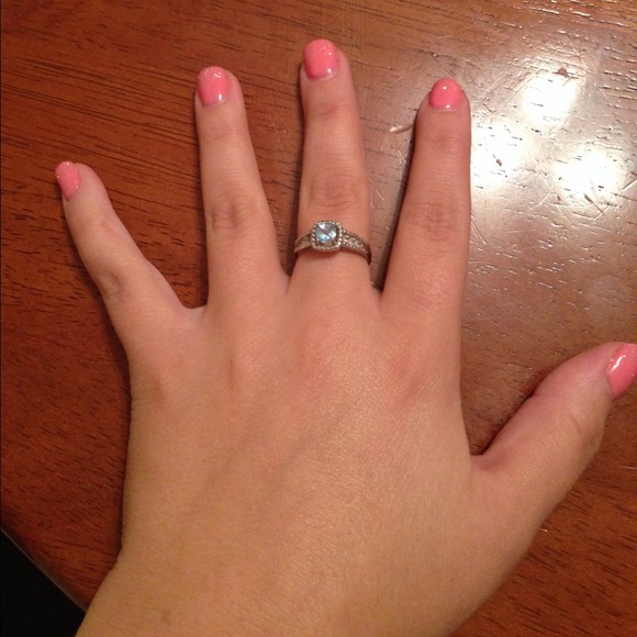 Blue Stoned Ring - Picture 2 of 2