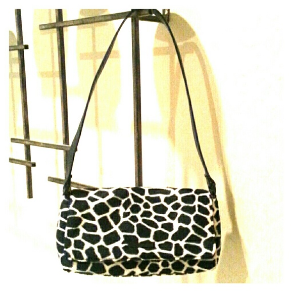 Giraffe print soft purse