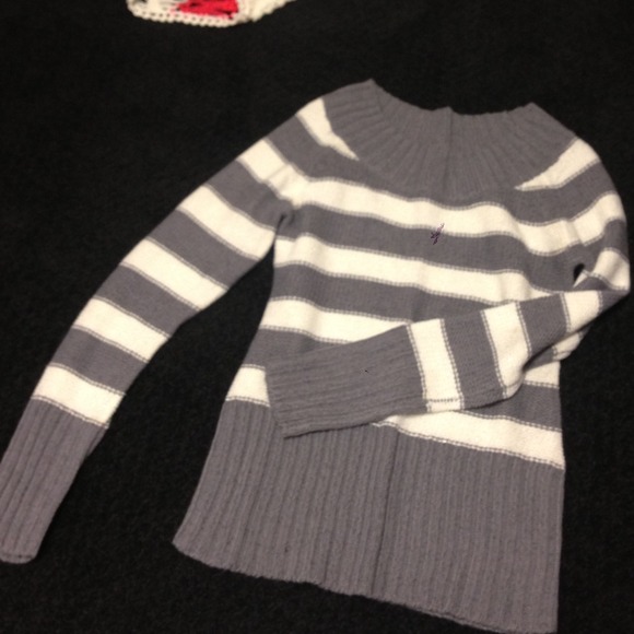 Grey and white stripped sweater