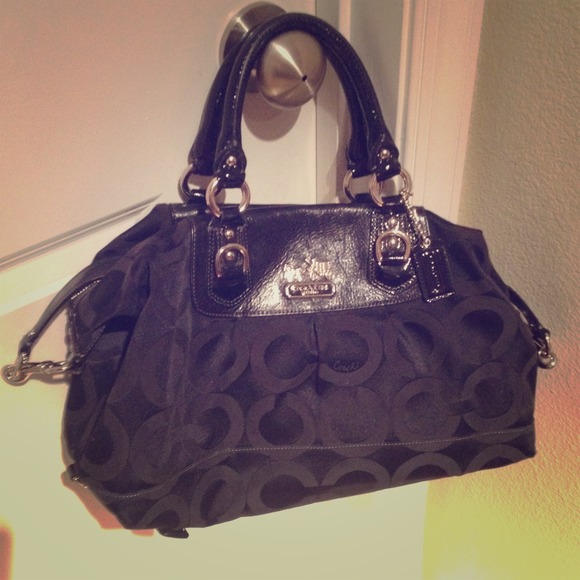 Authentic Coach Madison Op Art Sabrina