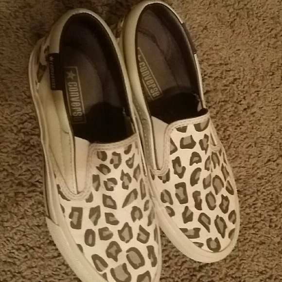 Cheetah converse - Picture 1 of 4