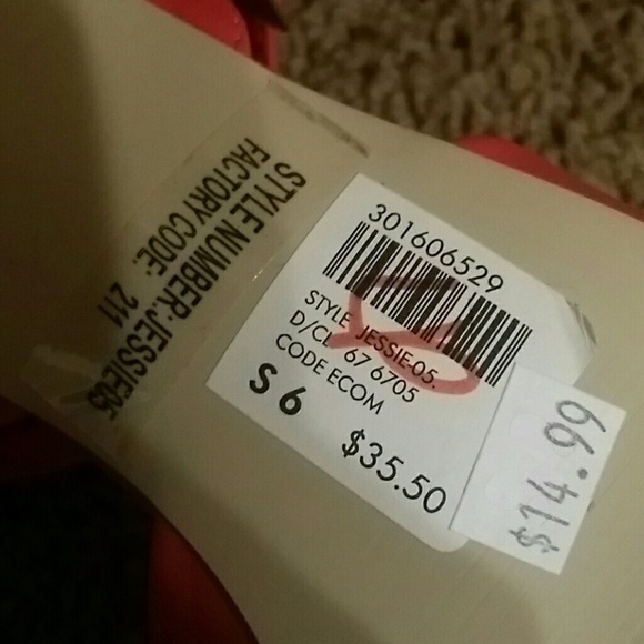 Coral Charlotte Russe heels - Picture 4 of 4