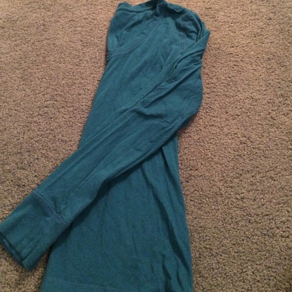 SO long sleeve dark turqiose long sleeves shirt!