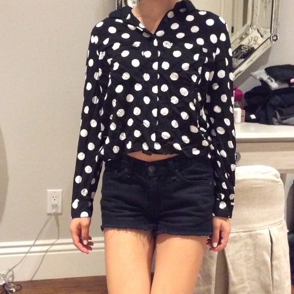 Black and white button up collar tee with pockets - Picture 1 of 1