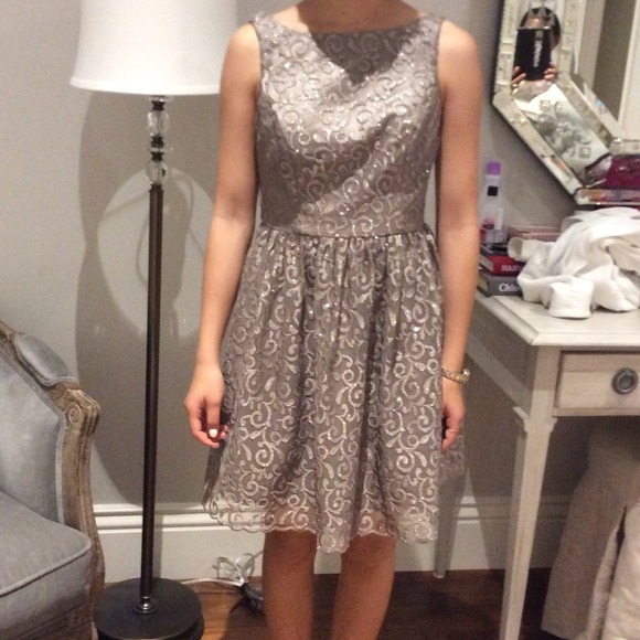 Grey and silver embroidery dress - Picture 1 of 2