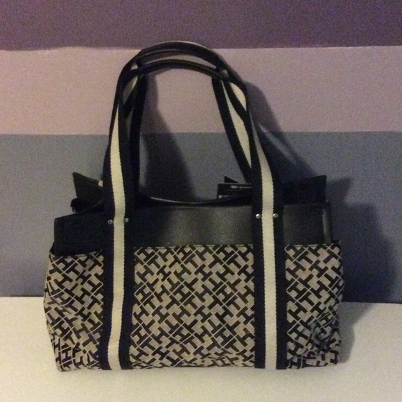 NWT TOMMY HILFIGER TOTE BAG - Picture 3 of 4