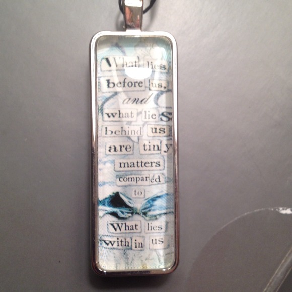 SUMMER SALE ☀️ NWT strength quote pendant