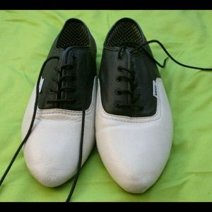 Black & white vans oxfords