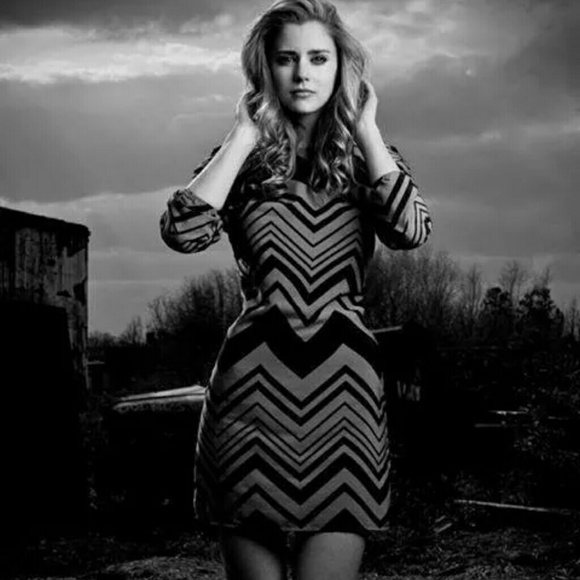 Navy and green dress - Picture 2 of 3