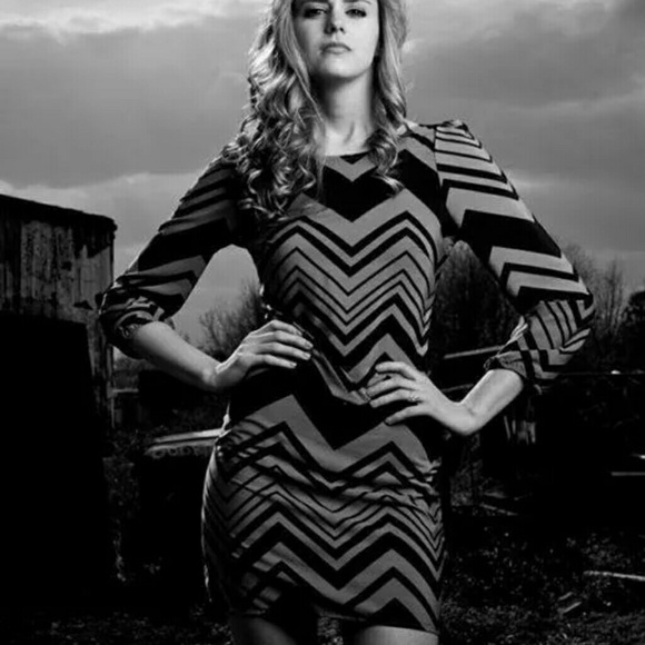 Navy and green dress - Picture 3 of 3