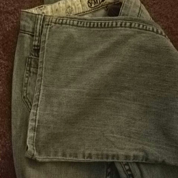 Low Rise - Picture 3 of 3