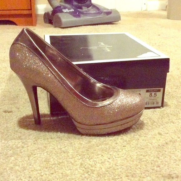 Glitter platform heel