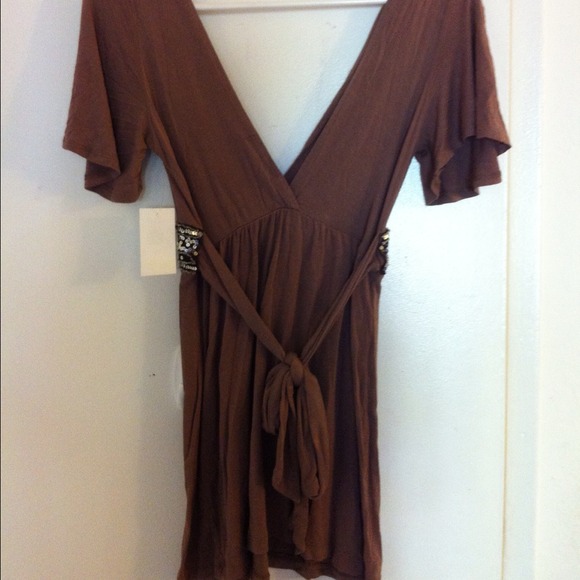 NWT Charlotte Russe sparkly plunging neck top - Picture 2 of 2