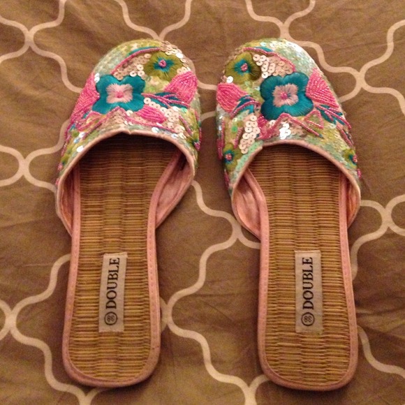Feminine Flats, ON HOLD