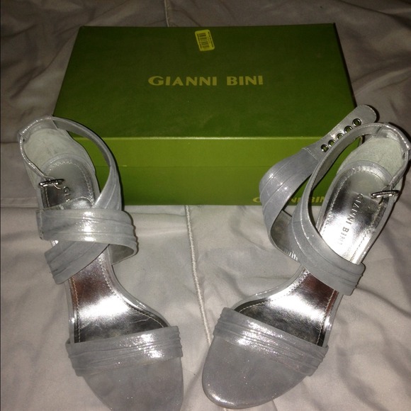 Gianni Bini silver strappy heels