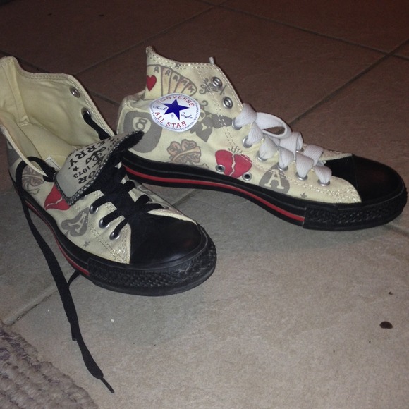 Sailor jerry converse