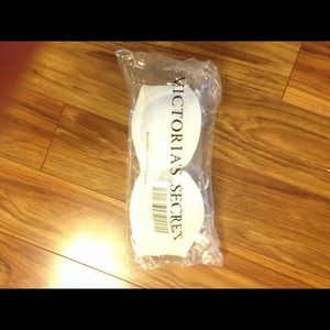 Strapless convertible bra /sports bra