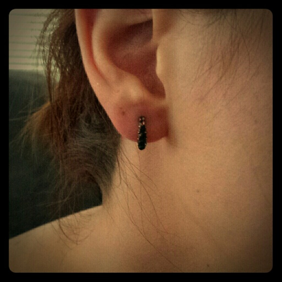 Sterling silver vintage black jewel cuff earrings