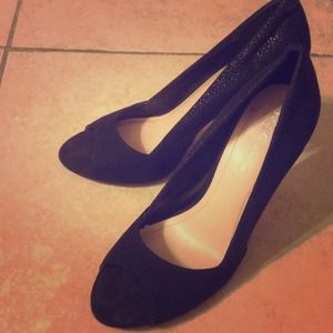 BCBGeneration black Peeptoe with silver taps
