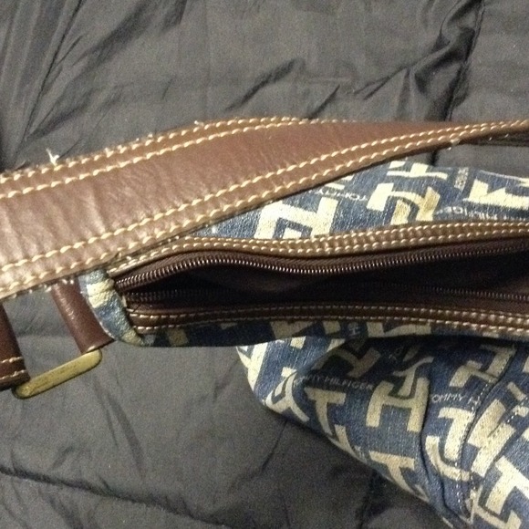 Denim colored Tommy Hilfiger Purse - Picture 2 of 4