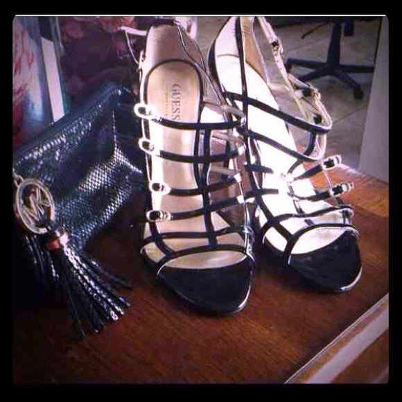 Bundle 2 Pairs of Shoes👠👠