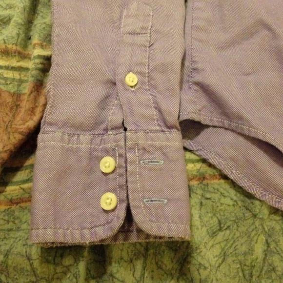 AE Lavender Button Up 💜 - Picture 3 of 4