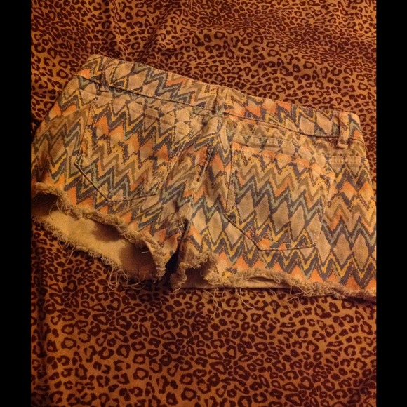 Chevron shorts - Picture 2 of 2