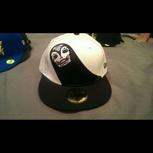Upper Playground x New Era : Size 7