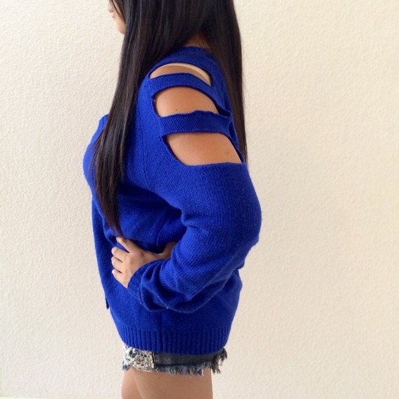 Bundled:F21 Black Craze Cutout Shoulder Cardigan - Picture 2 of 3