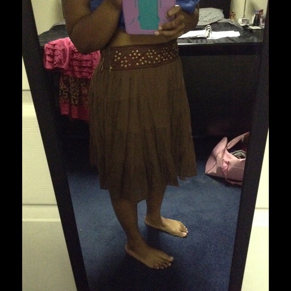 Angie Dresses & Skirts - NWT Brown Peasant Skirt with Gold and Pink Rim